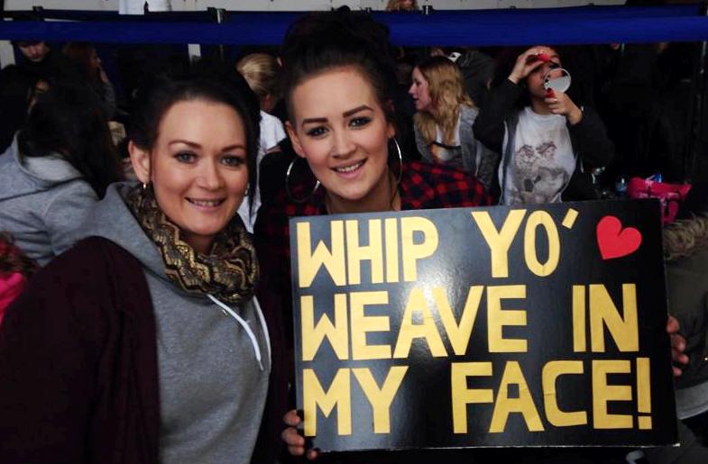 In pictures: Die-hard Manchester Beyoncé fans brave cold for 12 HOURS ...