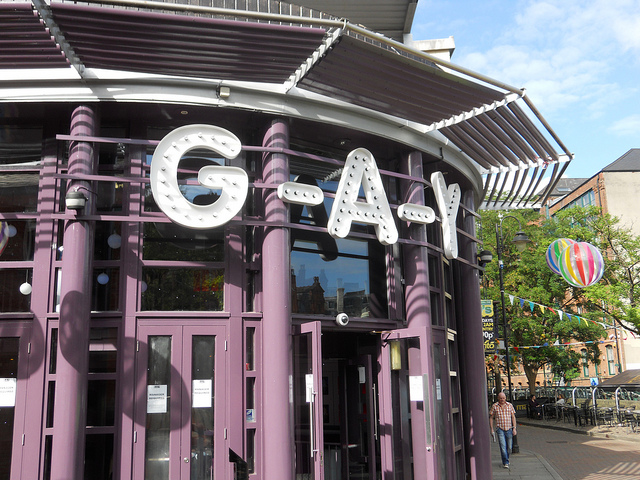 ጌይ የፍቅር ግንኙነት ካውንቲ ዱራም