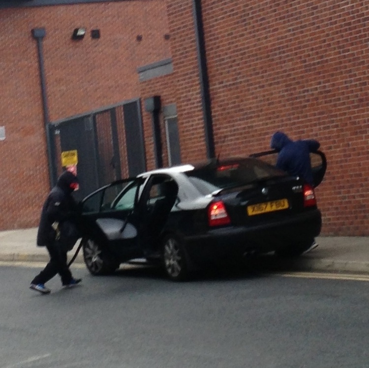 Brazen axewielding robbers storm Cheetham Hill jewellery shop in broad
