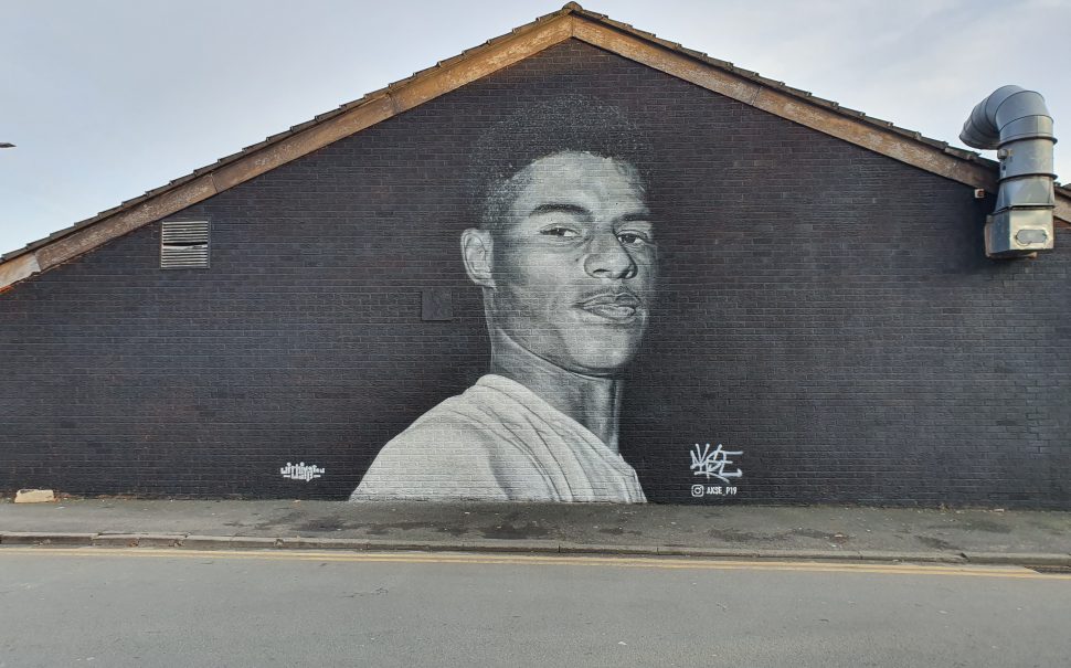 Stunning Marcus Rashford mural appears in Manchester ...