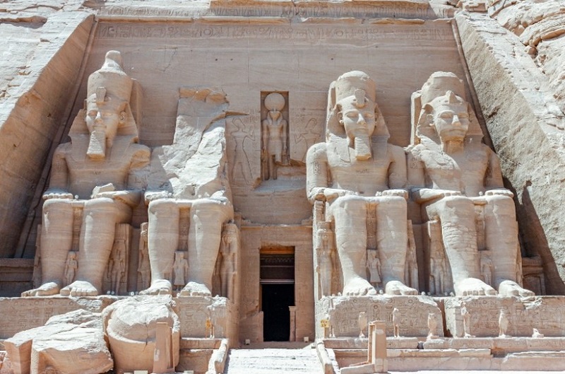 اكتشف معابد مصر الرائعة