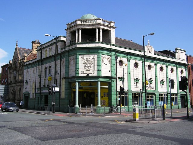An image of The Grosvenor, one of Manchester's lost cinemas. The Grosvenor is now a pub.