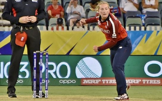 sophie ecclestone runs in to bowl