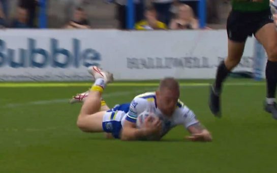 Matt Dufty scores a try for Warrington Wolves