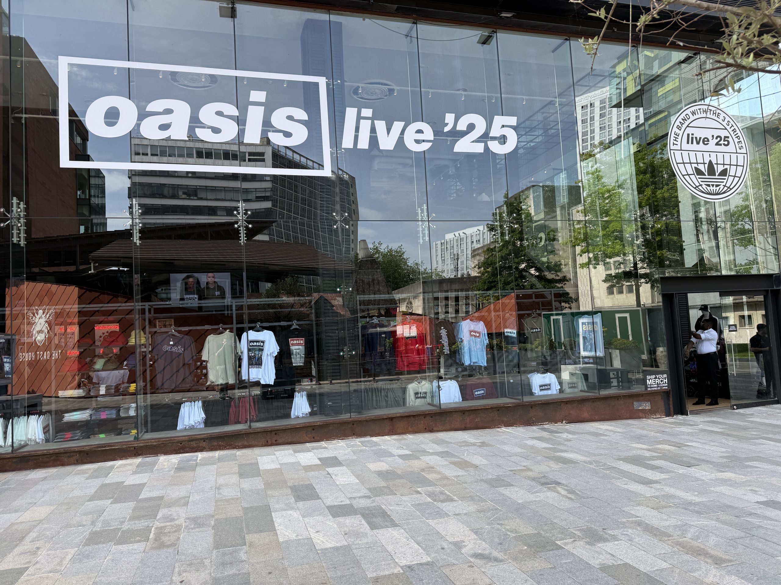 Oasis tour merchandise store opens in Manchester - Mancunian Matters