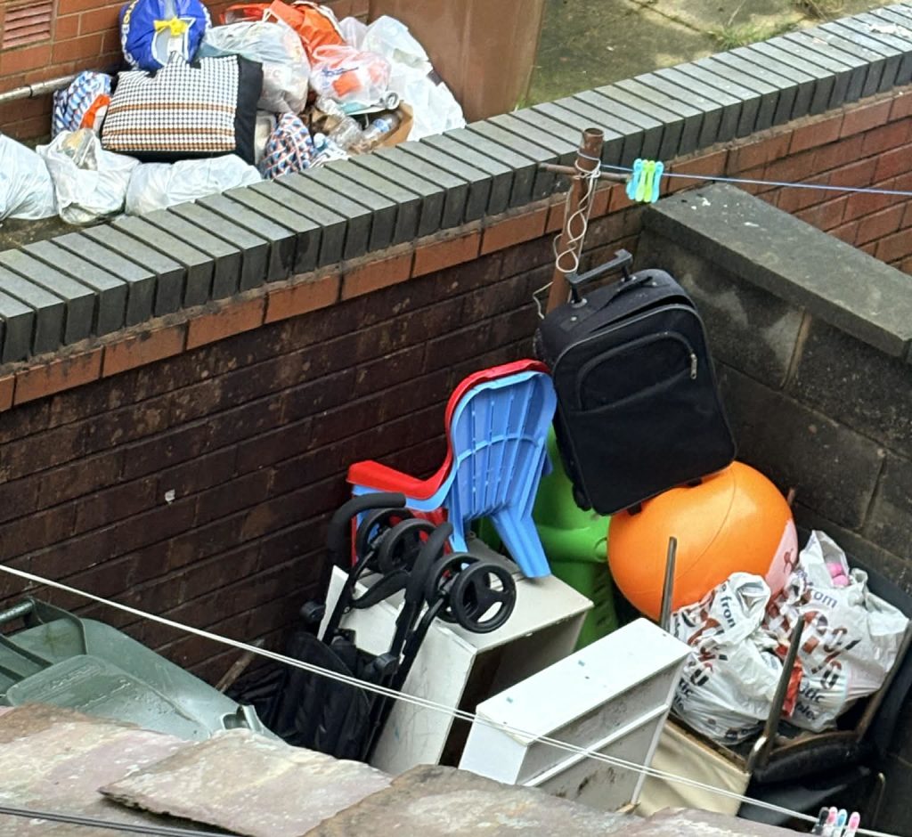 Alleged fly-tipping.