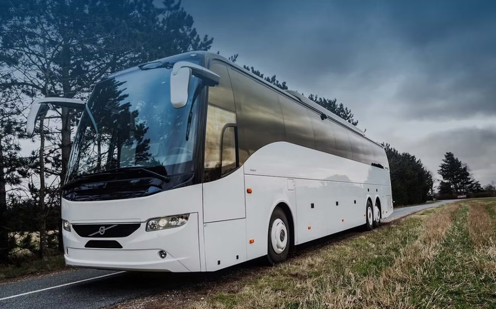 A modern executive coach (Credit: Free to use from Coach Hire Direct)